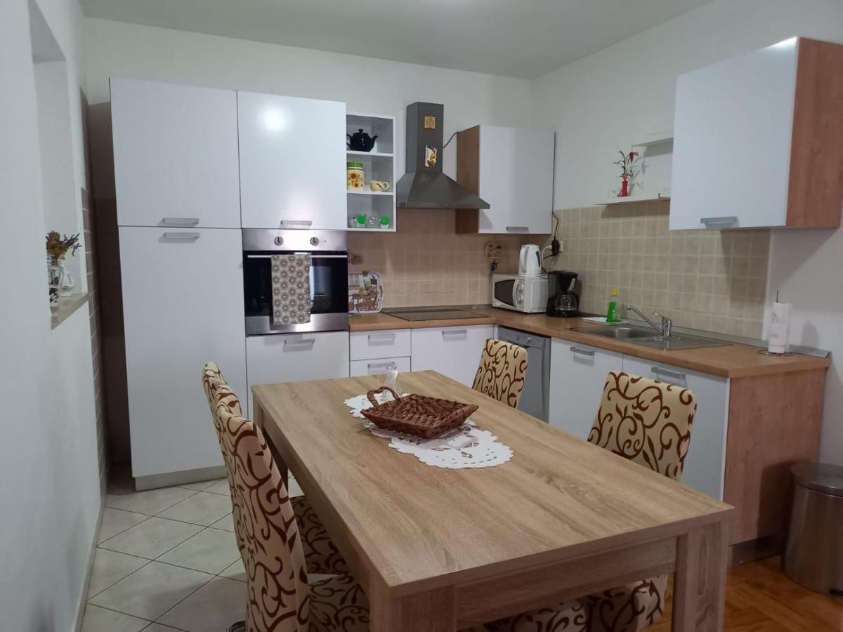 Apartmani Afrodita Цриквеница Экстерьер фото
